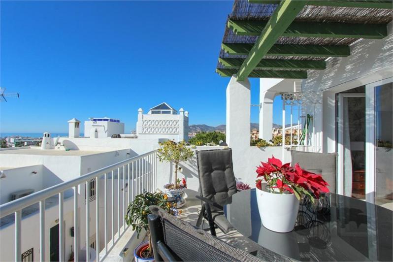 Amazing 3 Bedroom Townhouse In Nerja Esterno foto