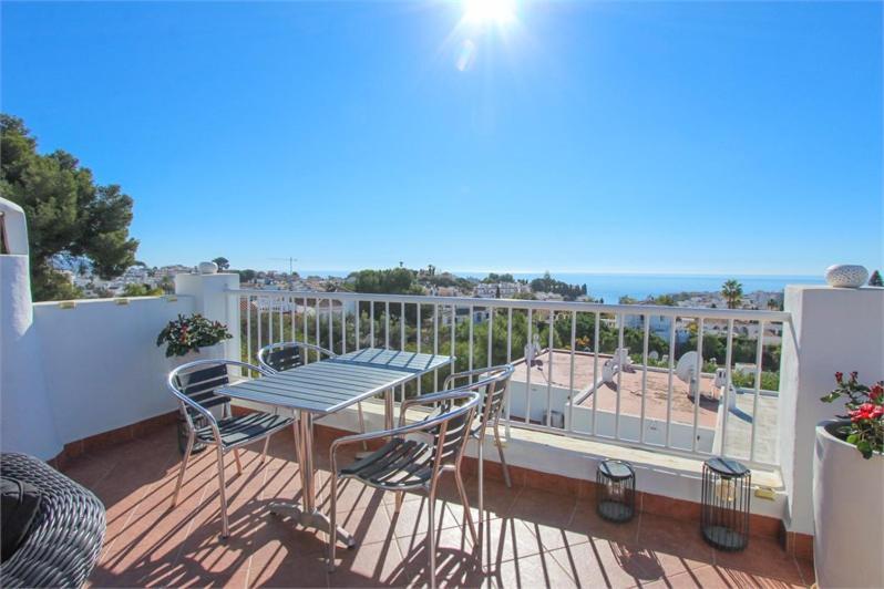 Amazing 3 Bedroom Townhouse In Nerja Esterno foto