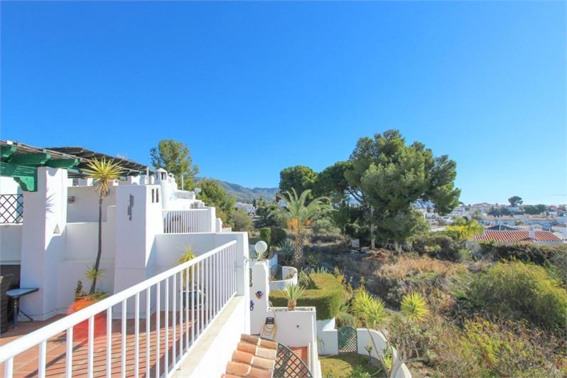 Amazing 3 Bedroom Townhouse In Nerja Esterno foto